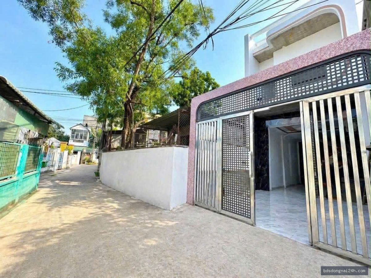 Bán nhà 1 trệt 1 lầu sân ô tô, gần chợ - Hình ảnh 4
