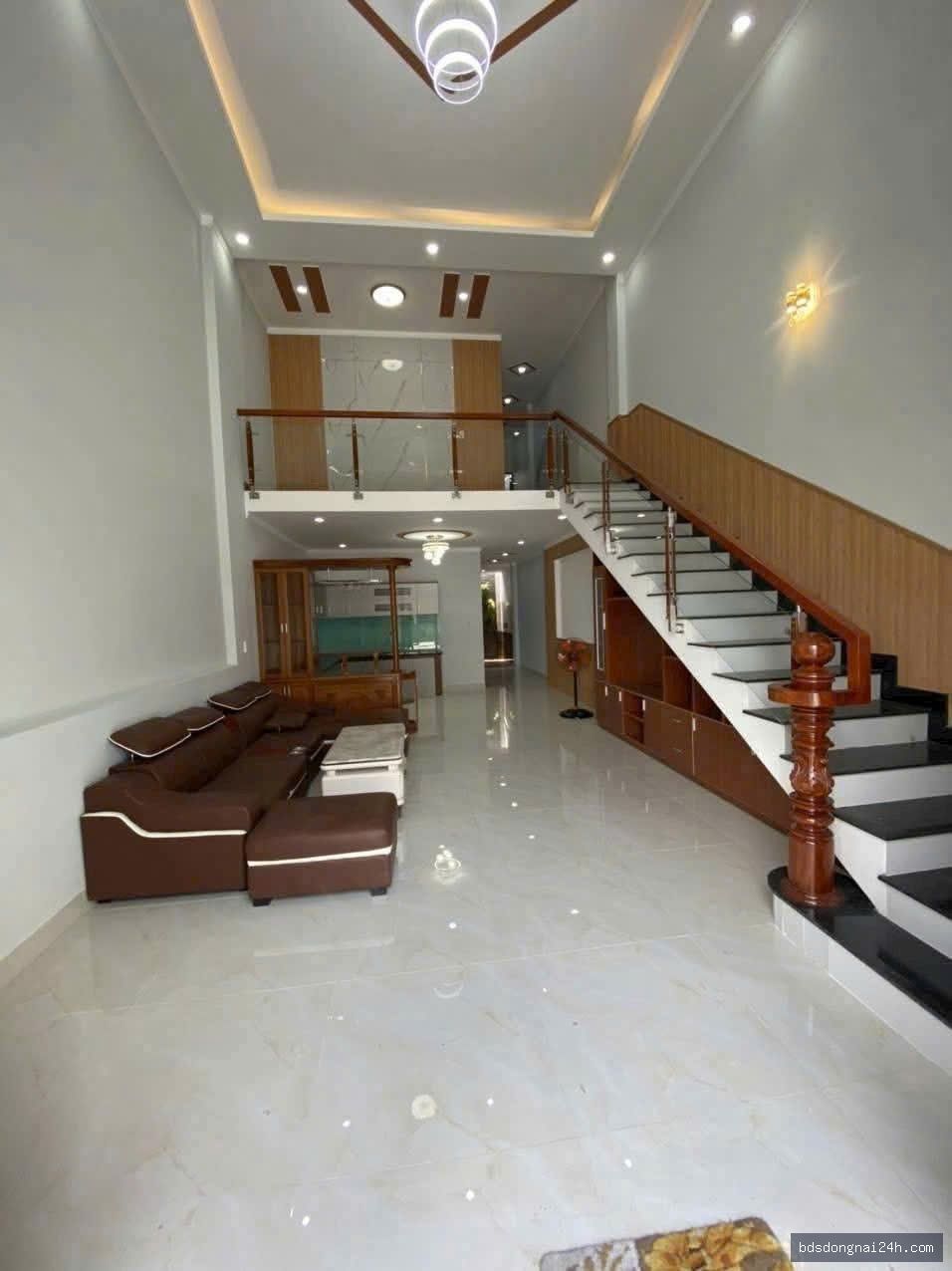 Bán bất động sản sân ô tô tại Trảng Dài, Biên Hòa (140m²)