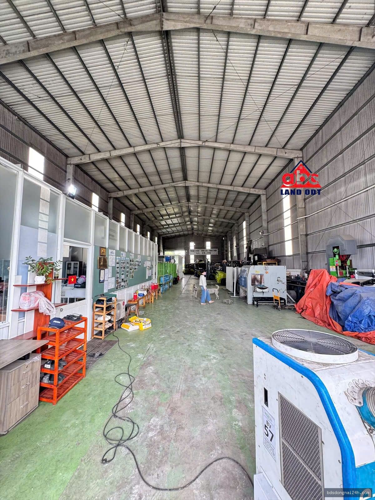Bán kho xưởng mặt tiền tại Long Thành (750m²)
