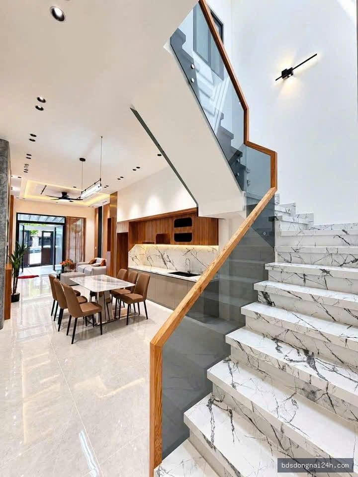 Bán nhà 1 trệt 1 lầu, sân ô tô tại Hố Nai, Biên Hòa (100m²) - Hình ảnh 8