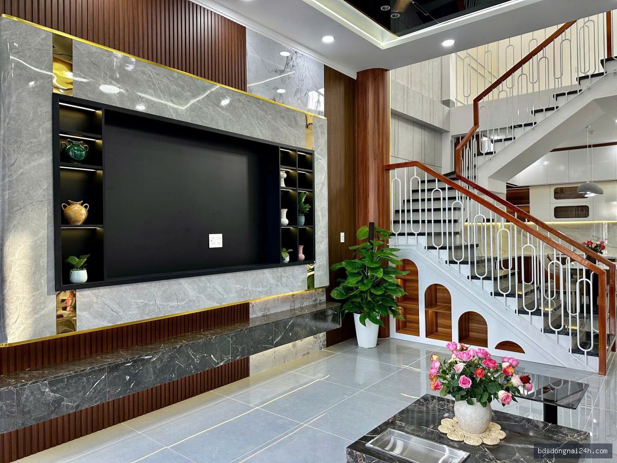 Bán nhà phố hiện đại, sân ô tô tại Trảng Dài, Biên Hòa (170m²) - Hình ảnh 4