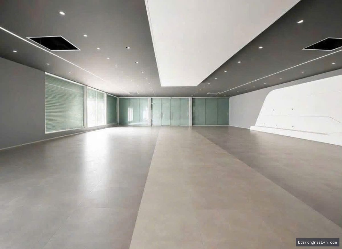 Cho thuê mặt bằng kinh doanh mặt tiền (375m²)