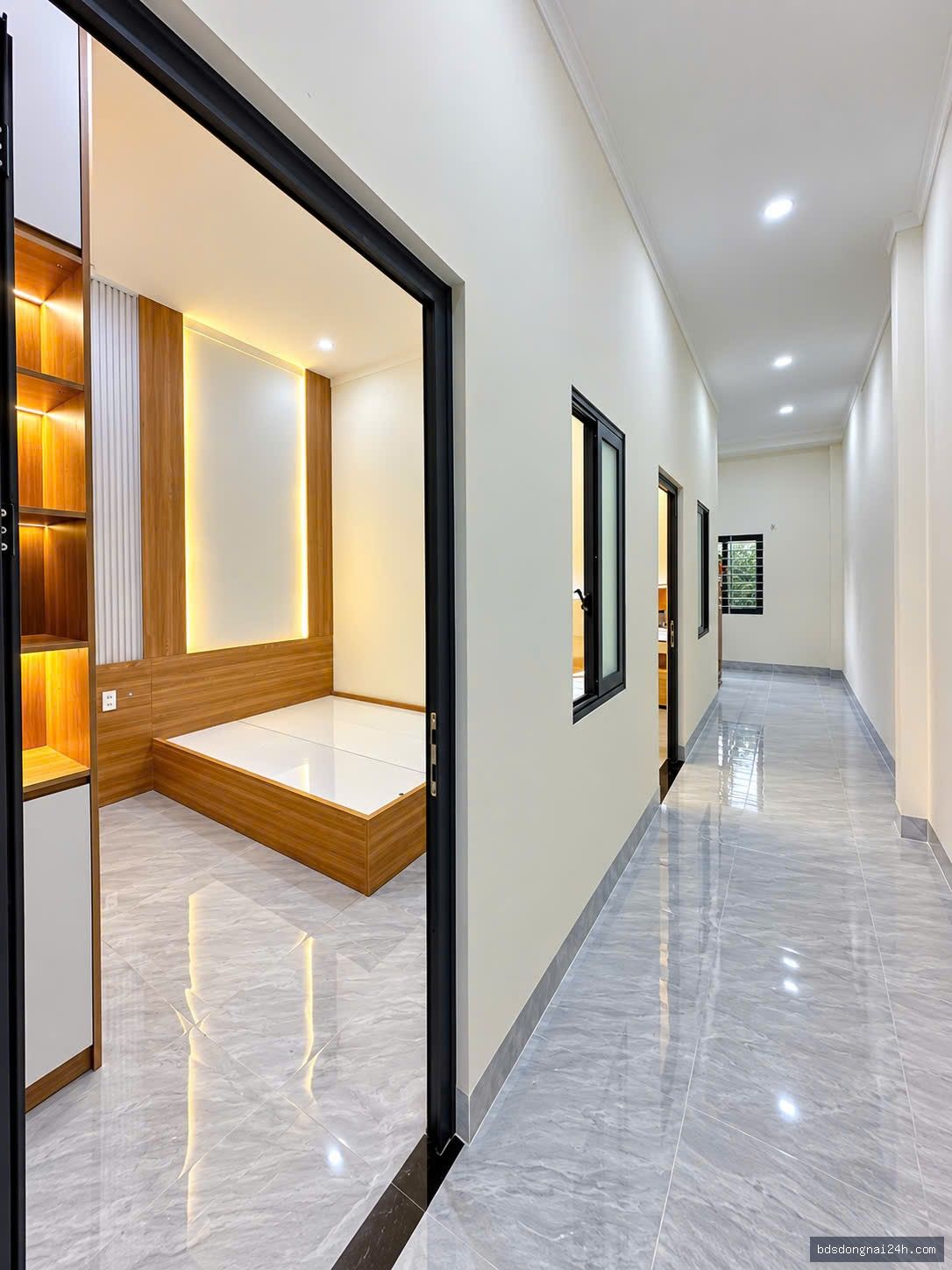 Bán nhà 1 trệt 1 lầu, sân ô tô, mặt tiền tại Trảng Dài, Biên Hòa - Hình ảnh 7