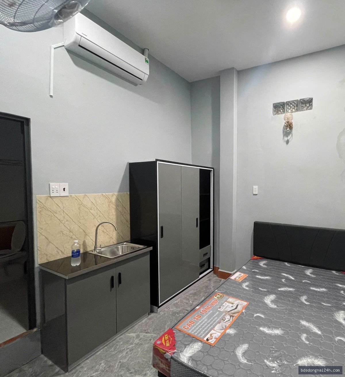 Cho thuê căn hộ chung cư, full nội thất, gần quảng trường - Hình ảnh 2