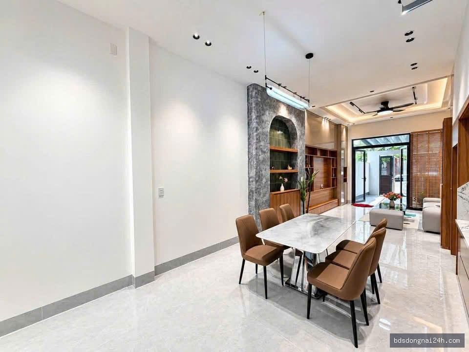 Bán nhà 1 trệt 1 lầu, sân ô tô tại Hố Nai, Biên Hòa (100m²) - Hình ảnh 10