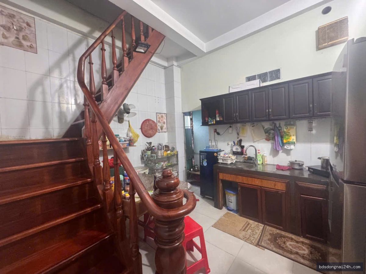 Bán nhà 1 trệt 1 lầu, sân ô tô tại Trảng Dài, Biên Hòa (175m²) - Hình ảnh 4