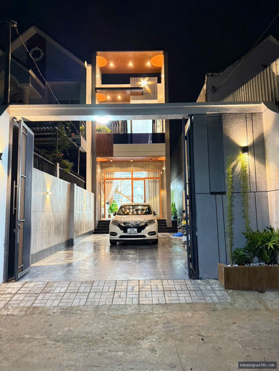 Bán nhà phố hiện đại, sân ô tô tại Trảng Dài, Biên Hòa (170m²) - Hình ảnh 5
