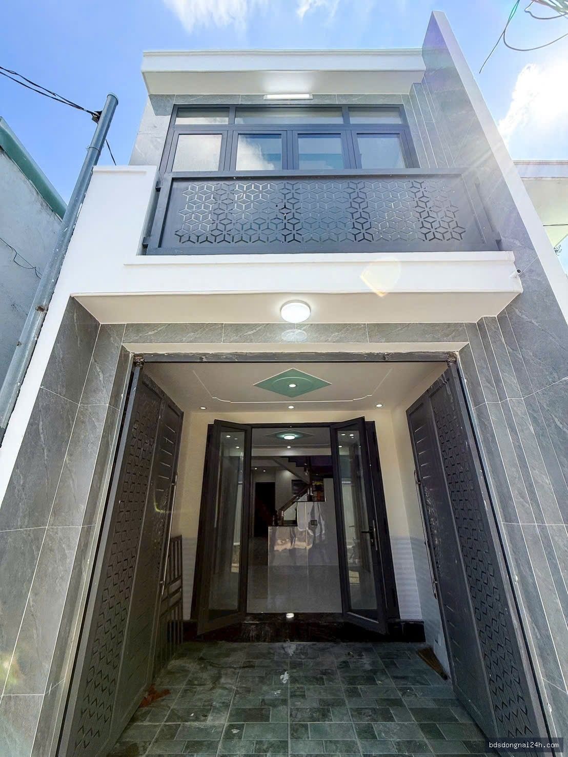 Bán nhà 1 trệt 1 lầu sân ô tô tại Tân Phong, Biên Hòa (100m²) - Hình ảnh 2