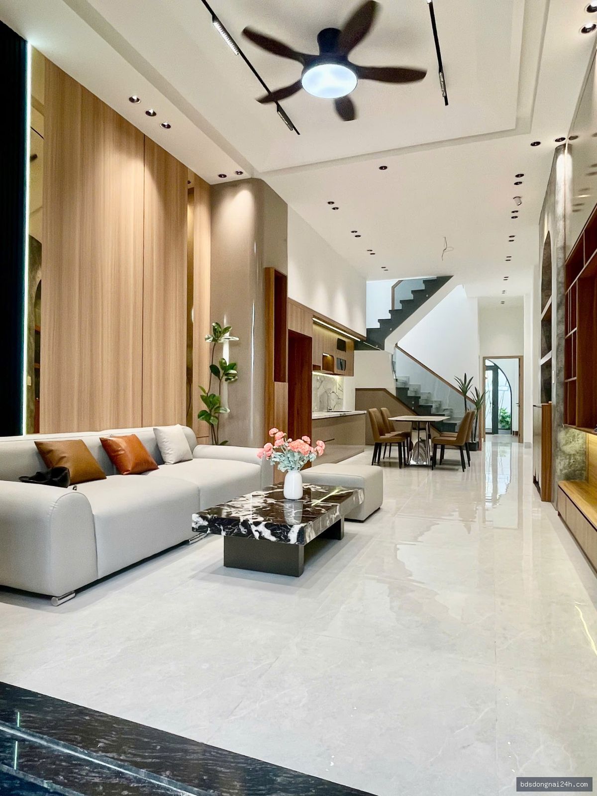 Bán nhà 1 trệt 1 lầu, sân ô tô tại Hố Nai, Biên Hòa (100m²) - Hình ảnh 8