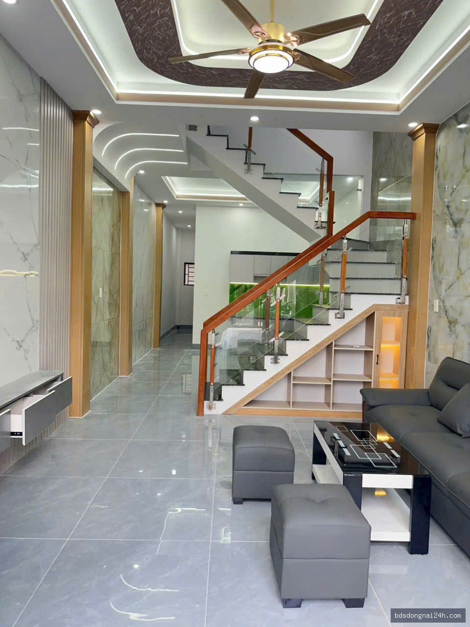 Bán nhà 1 trệt 1 lầu sân ô tô, gần chợ - Hình ảnh 5