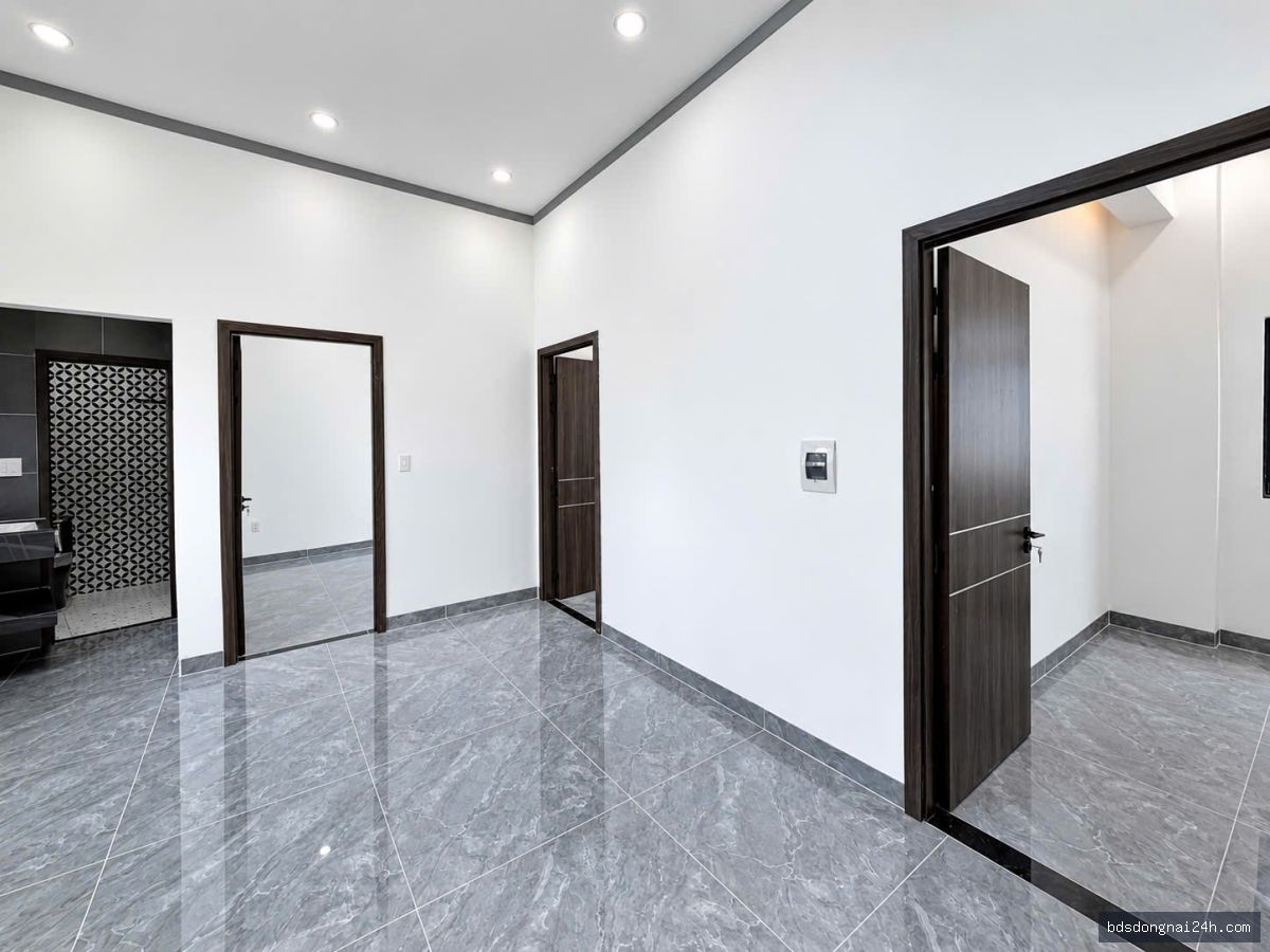 Bán nhà 1 trệt 1 lầu, gần quảng trường tại Tân Phong, Biên Hòa - Hình ảnh 5