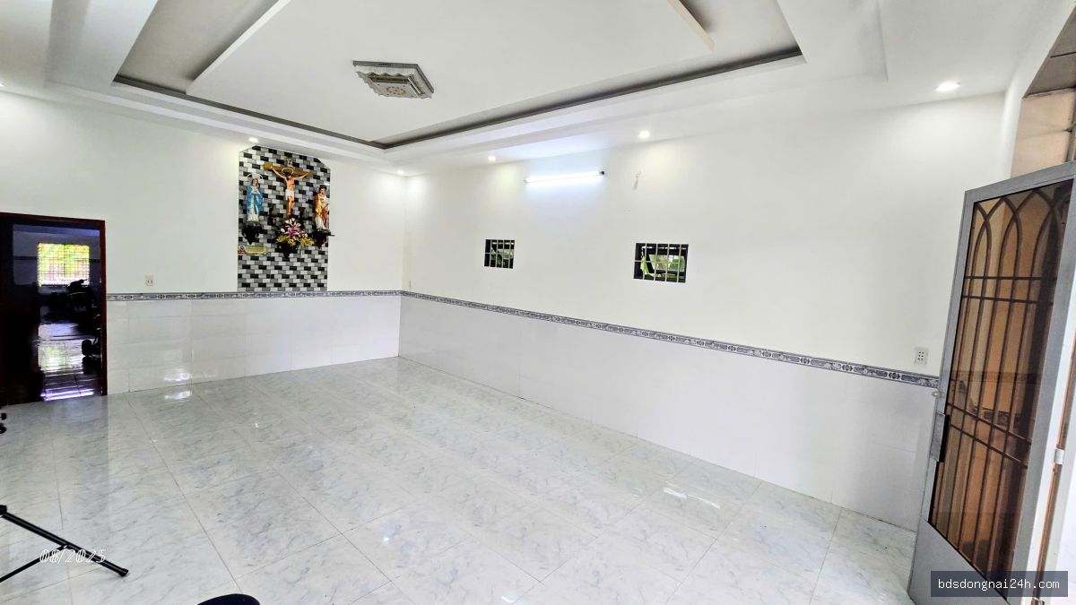 Bán nhà phố, sân ô tô (161.7m²) - Hình ảnh 2
