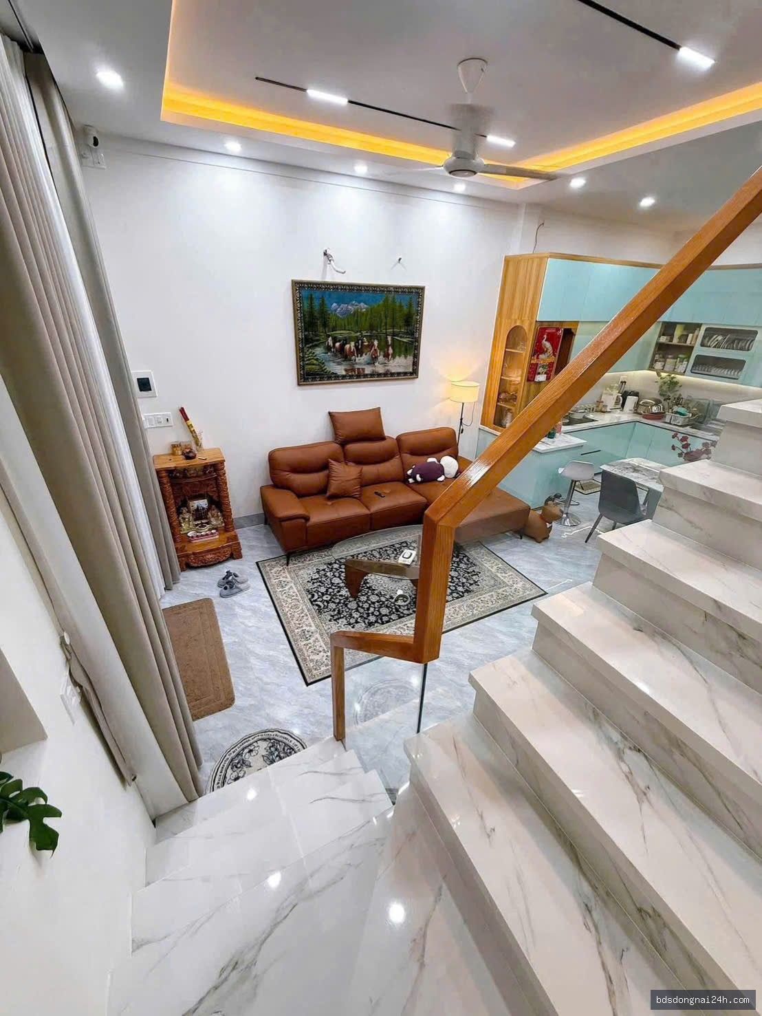 Cho thuê nhà 1 trệt 1 lầu sân ô tô, full nội thất (69,6m2) - Hình ảnh 2