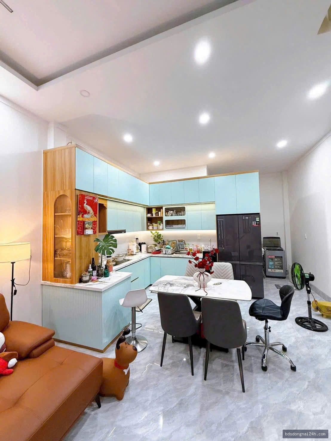 Cho thuê nhà 1 trệt 1 lầu sân ô tô, full nội thất (69,6m2) - Hình ảnh 3