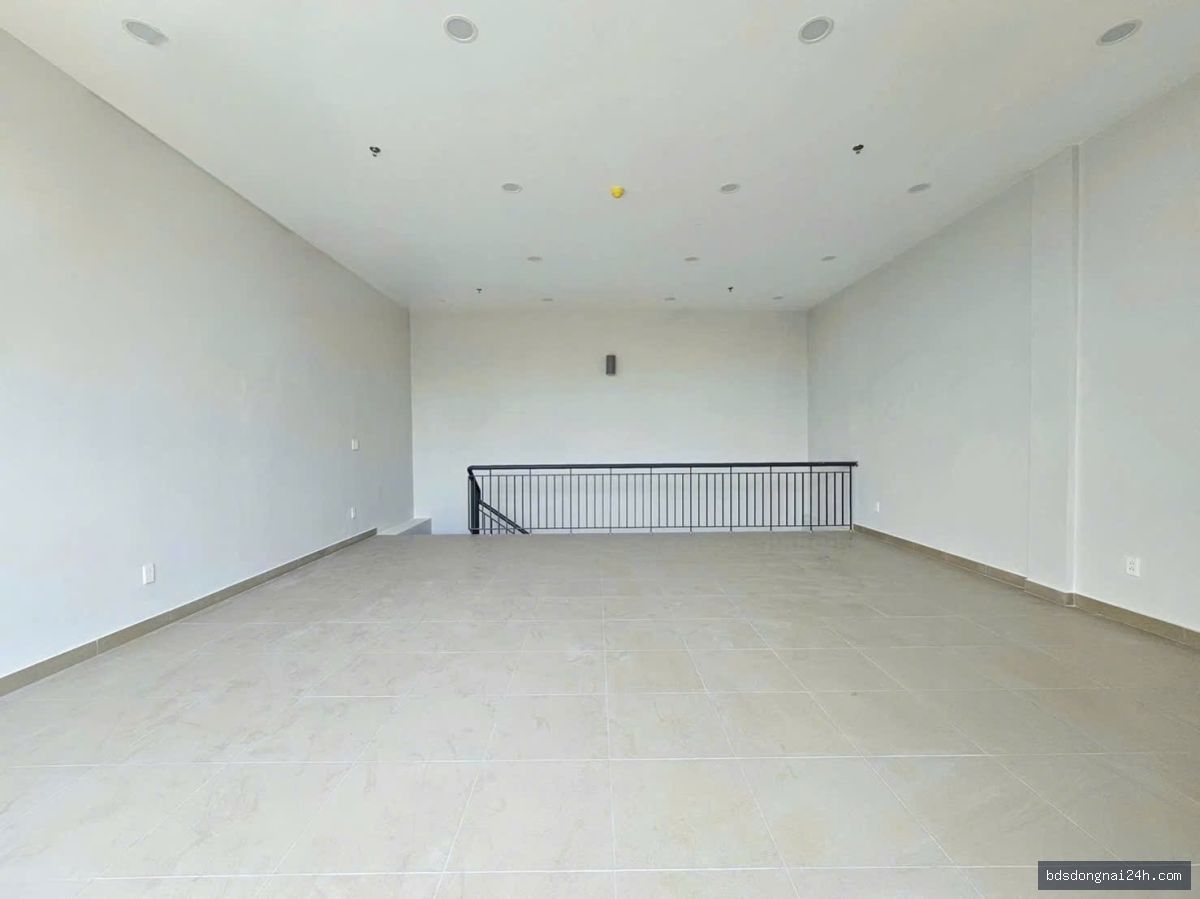 Cho thuê mặt bằng kinh doanh mặt tiền (58.5m²)