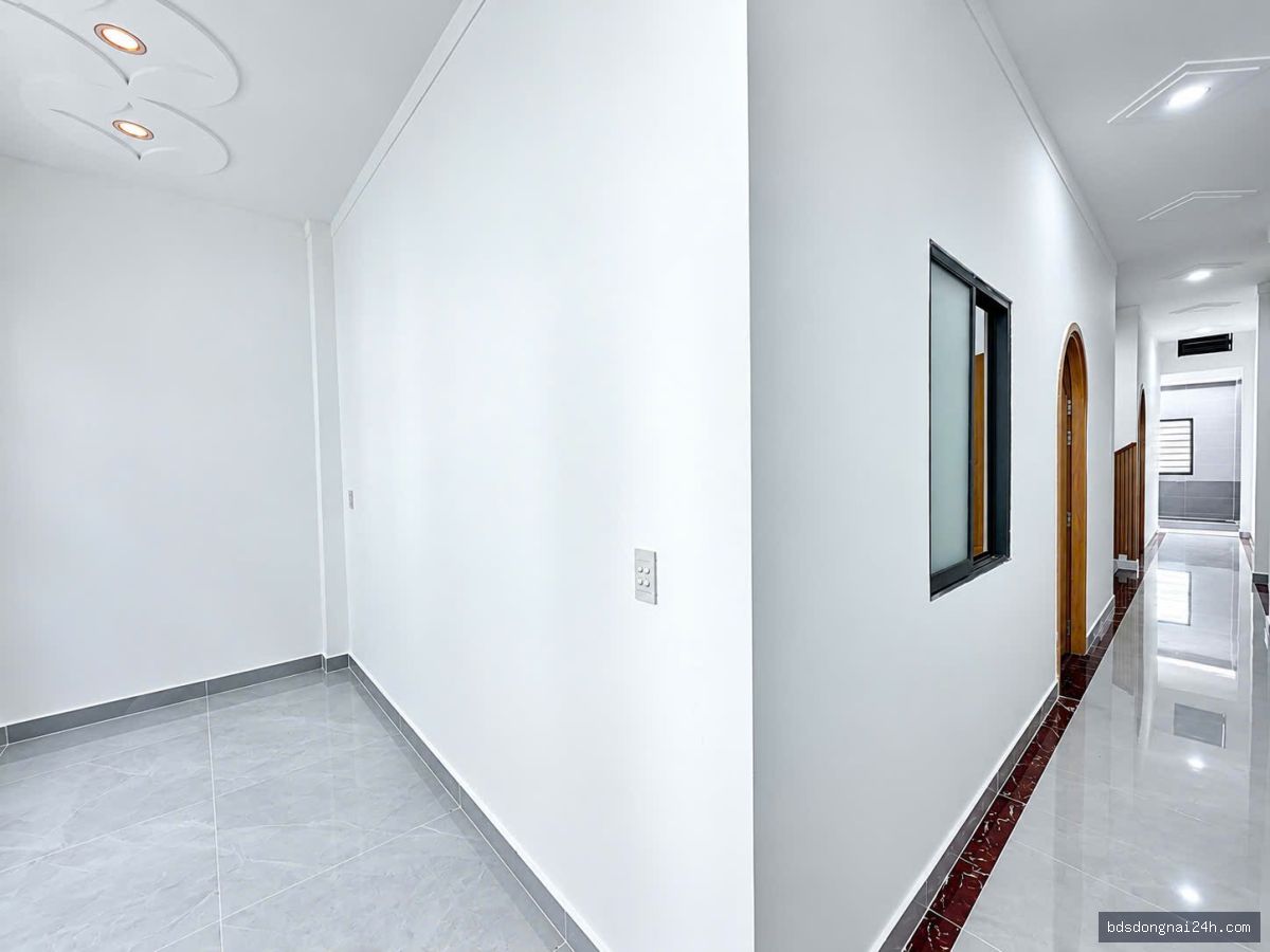 Bán nhà 1 trệt 1 lầu, sân ô tô, full nội thất (80m²) - Hình ảnh 4