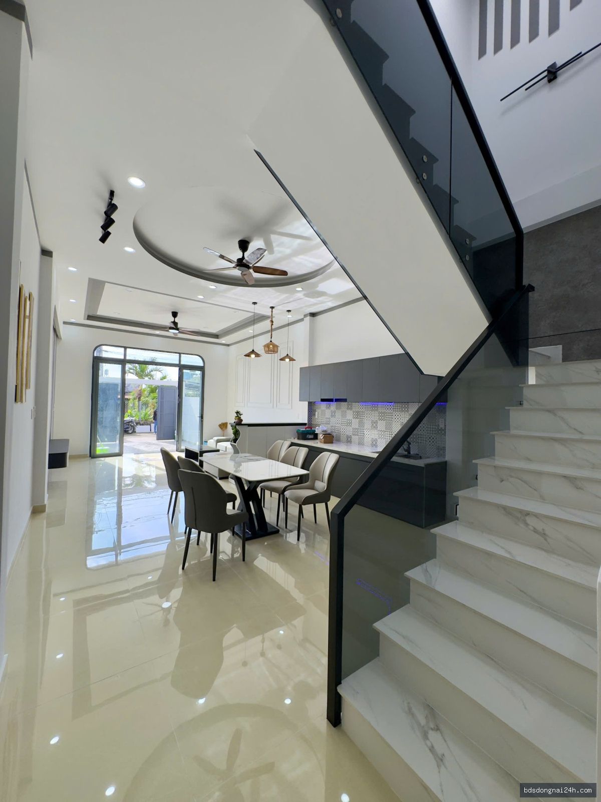 Bán nhà 1 trệt 1 lầu sân ô tô, gần chợ tại Hố Nai, Biên Hòa (96m²) - Hình ảnh 10