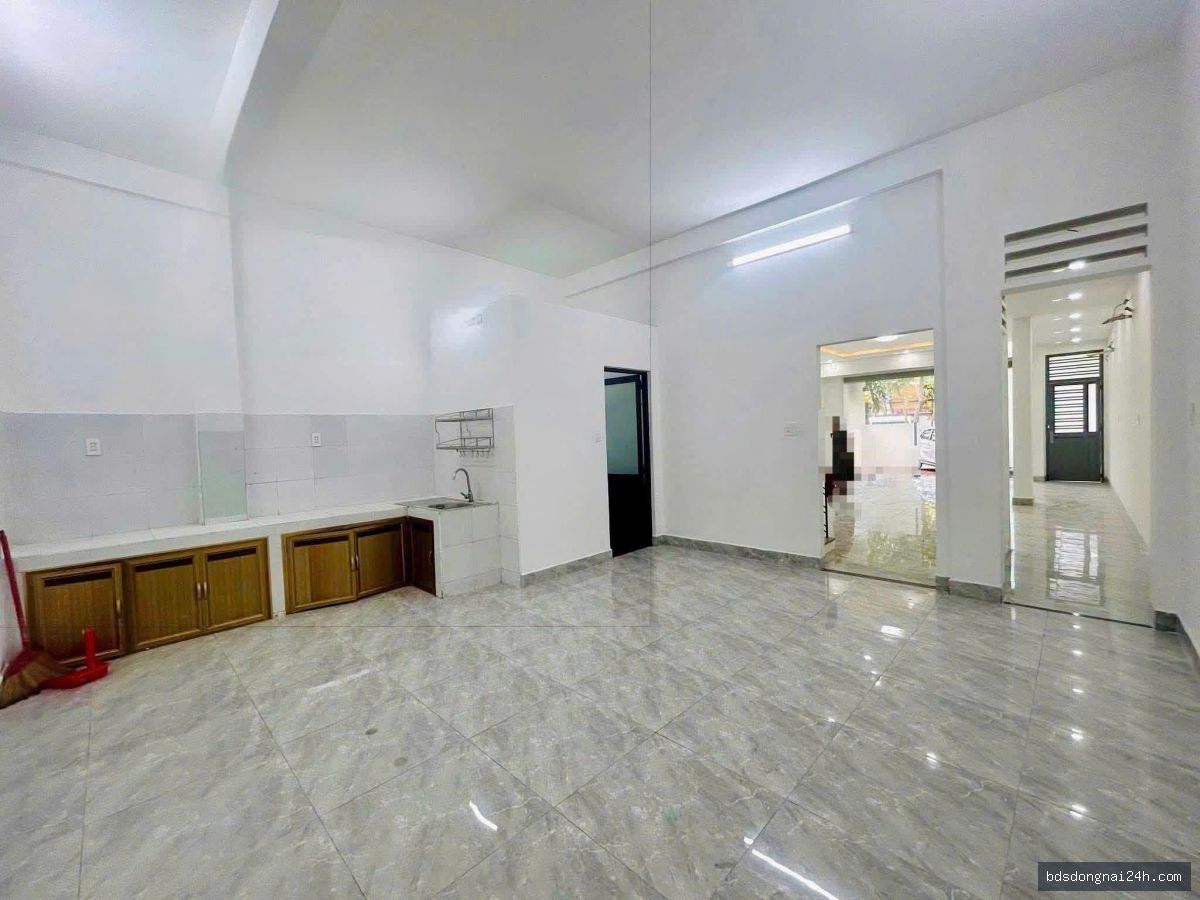 Cho thuê nhà phố mặt tiền (102m²) - Hình ảnh 3