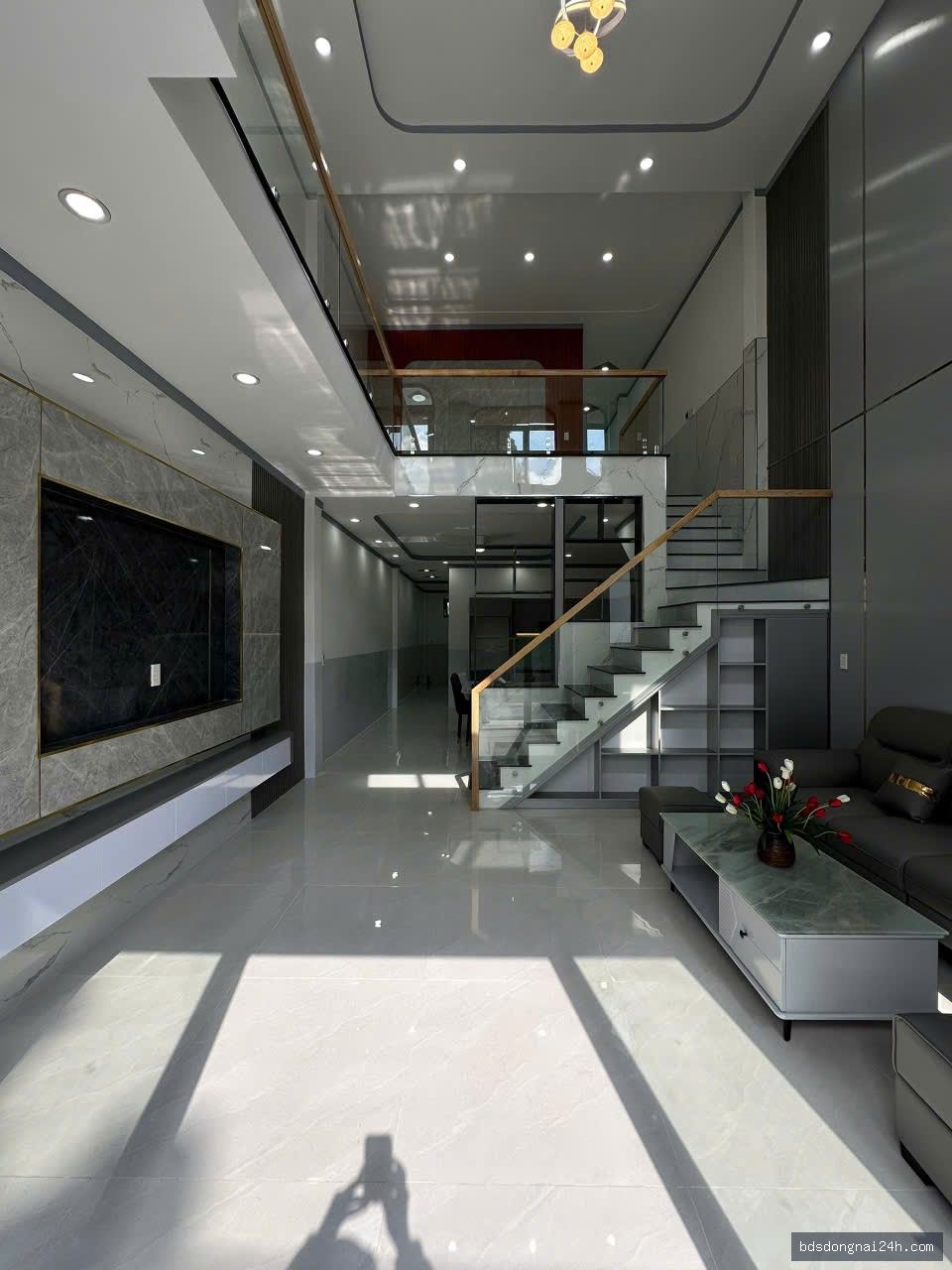 Bán nhà phố sân ô tô, gần chợ tại Trảng Dài, Biên Hòa (100m²) - Hình ảnh 2