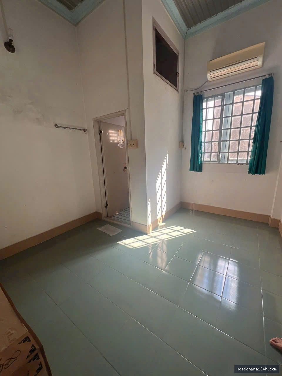 Bán nhà 1 trệt 1 lầu - Hình ảnh 4