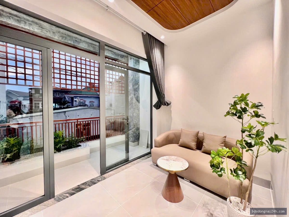 Bán nhà 1 trệt 2 lầu, sân ô tô (180m²) - Hình ảnh 9