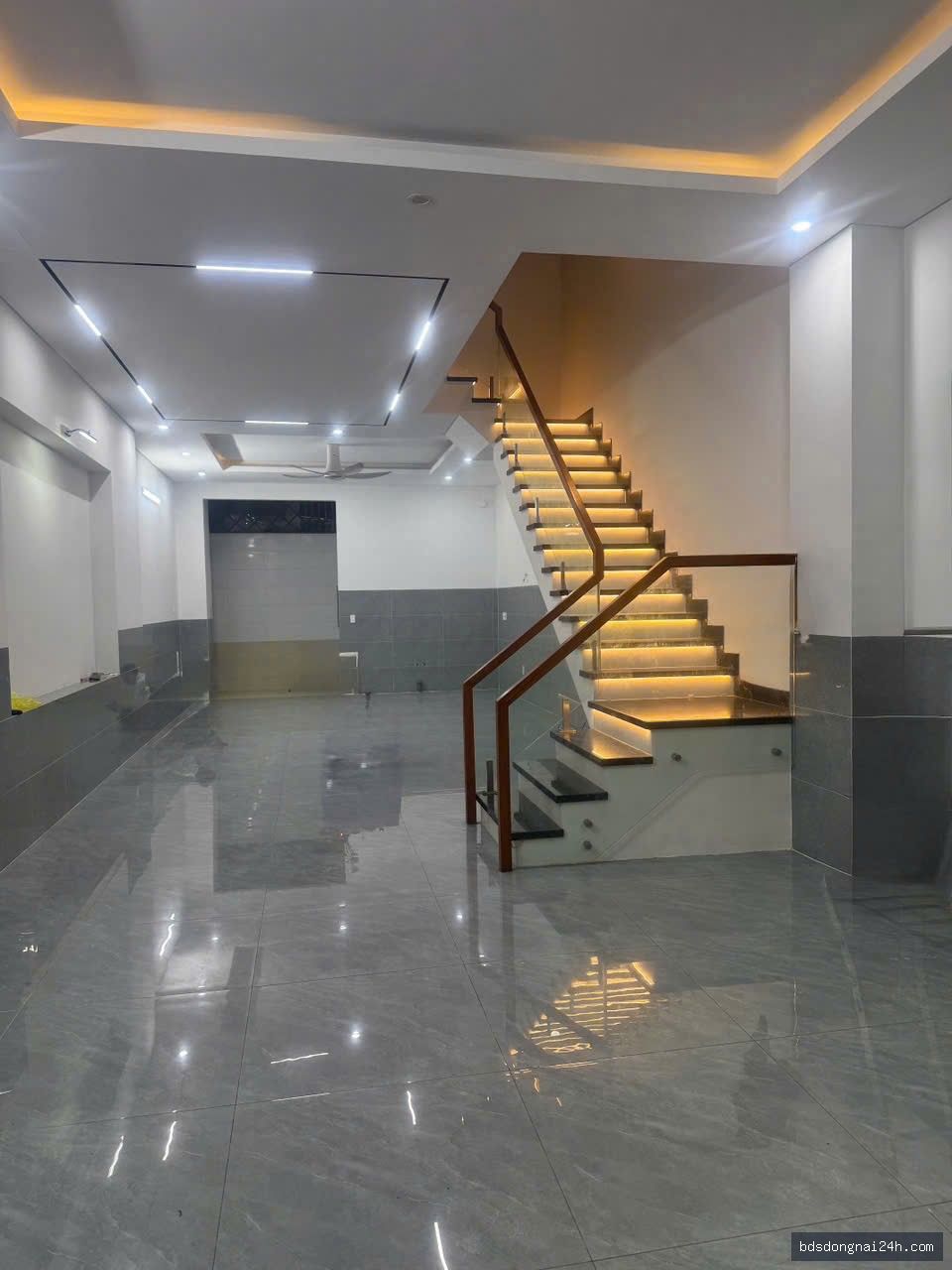Cho thuê nhà 1 trệt 2 lầu