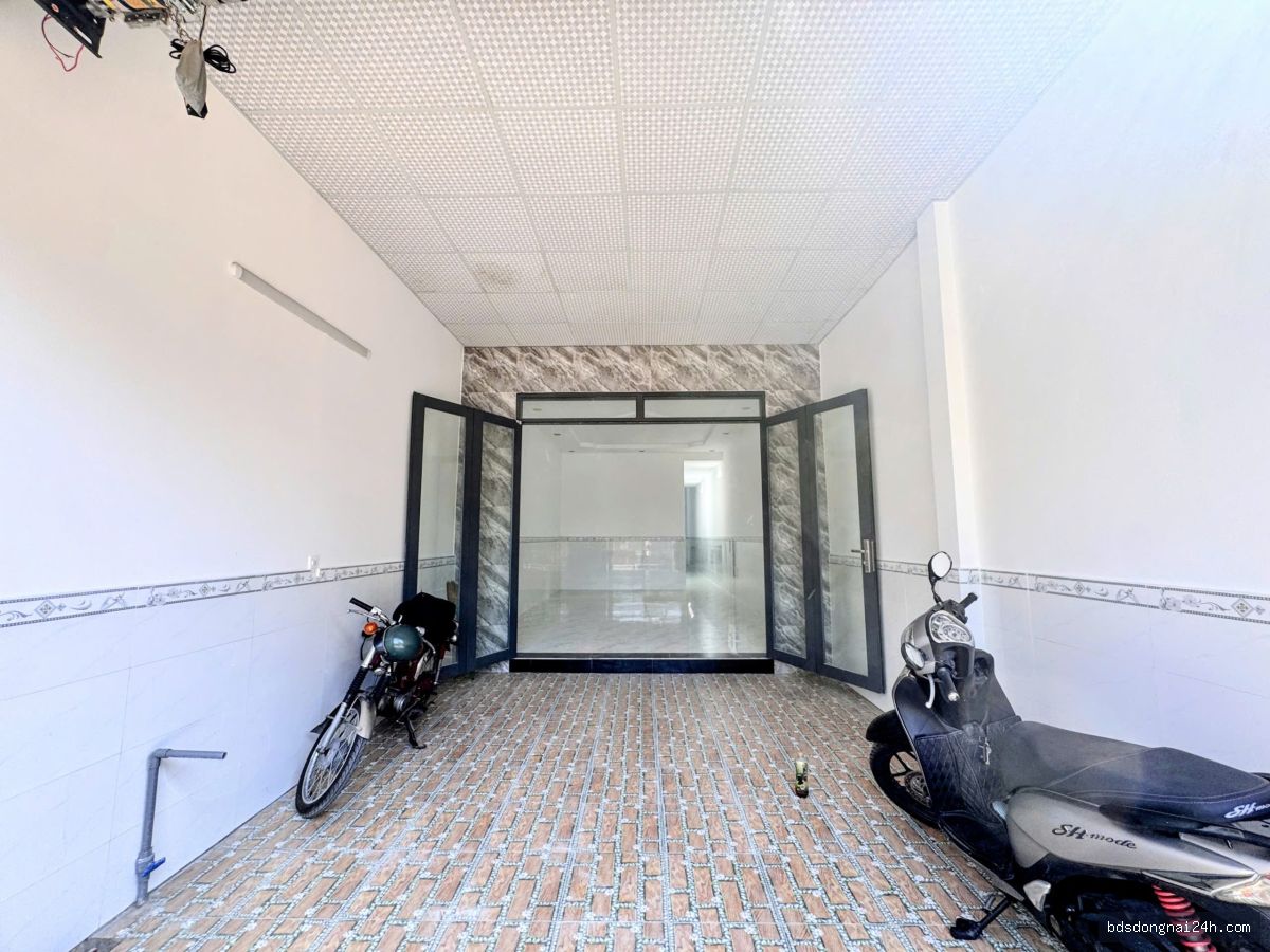 Bán nhà phố, sân ô tô tại Hố Nai, Biên Hòa (108m²) - Hình ảnh 4