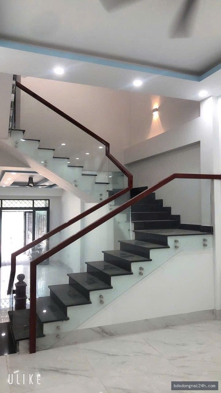 Cho thuê nhà 1 trệt 2 lầu, mặt tiền (72m²) - Hình ảnh 4