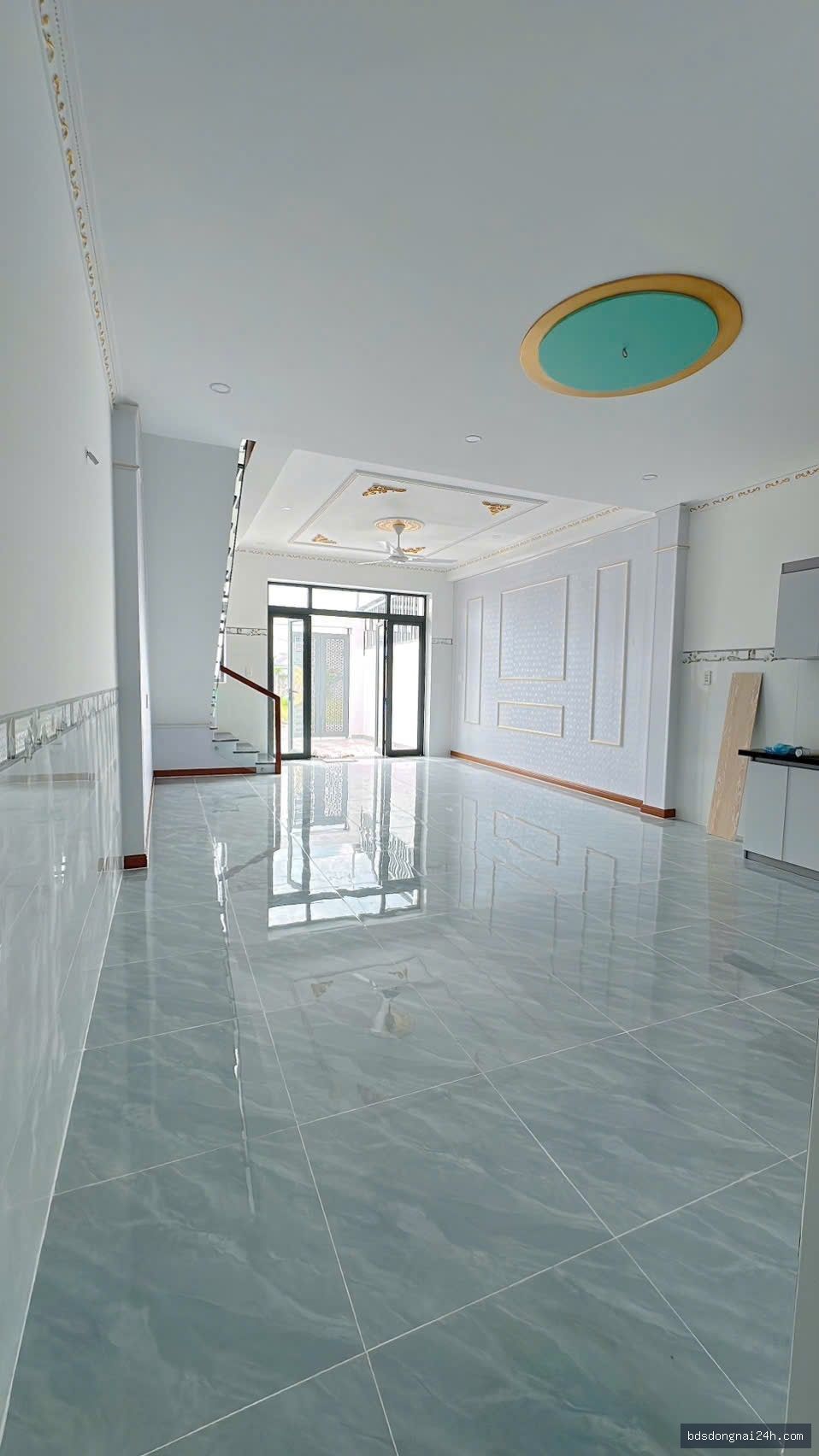 Bán nhà 1 trệt 1 lầu sân ô tô (90m²) - Hình ảnh 2