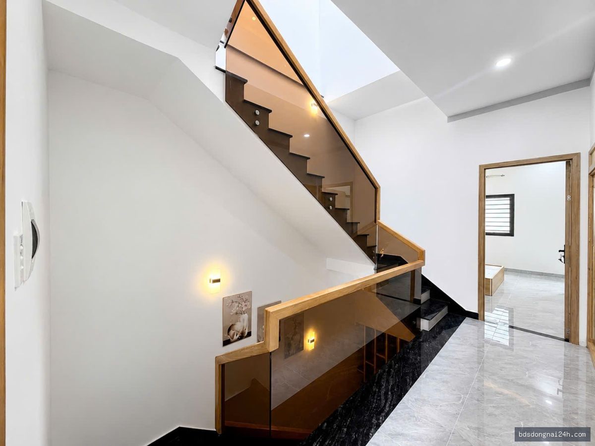 Bán nhà phố sân ô tô, full nội thất (100m²) - Hình ảnh 9