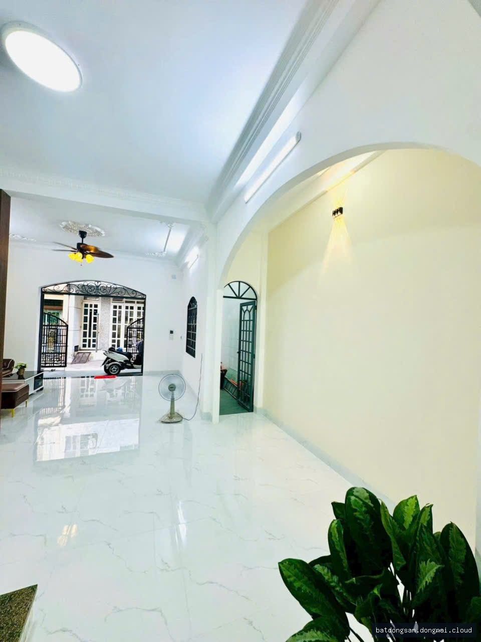 Bán nhà phố - Hình ảnh 2
