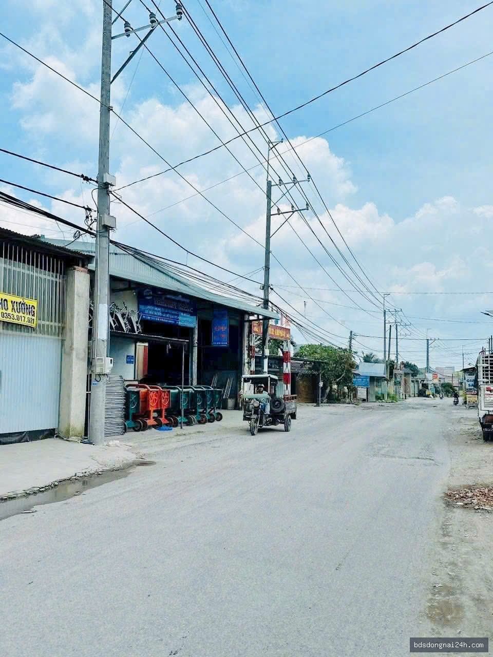 Bán mặt bằng kinh doanh mặt tiền, gần chợ tại Trảng Dài, Biên Hòa (200m²) - Hình ảnh 4