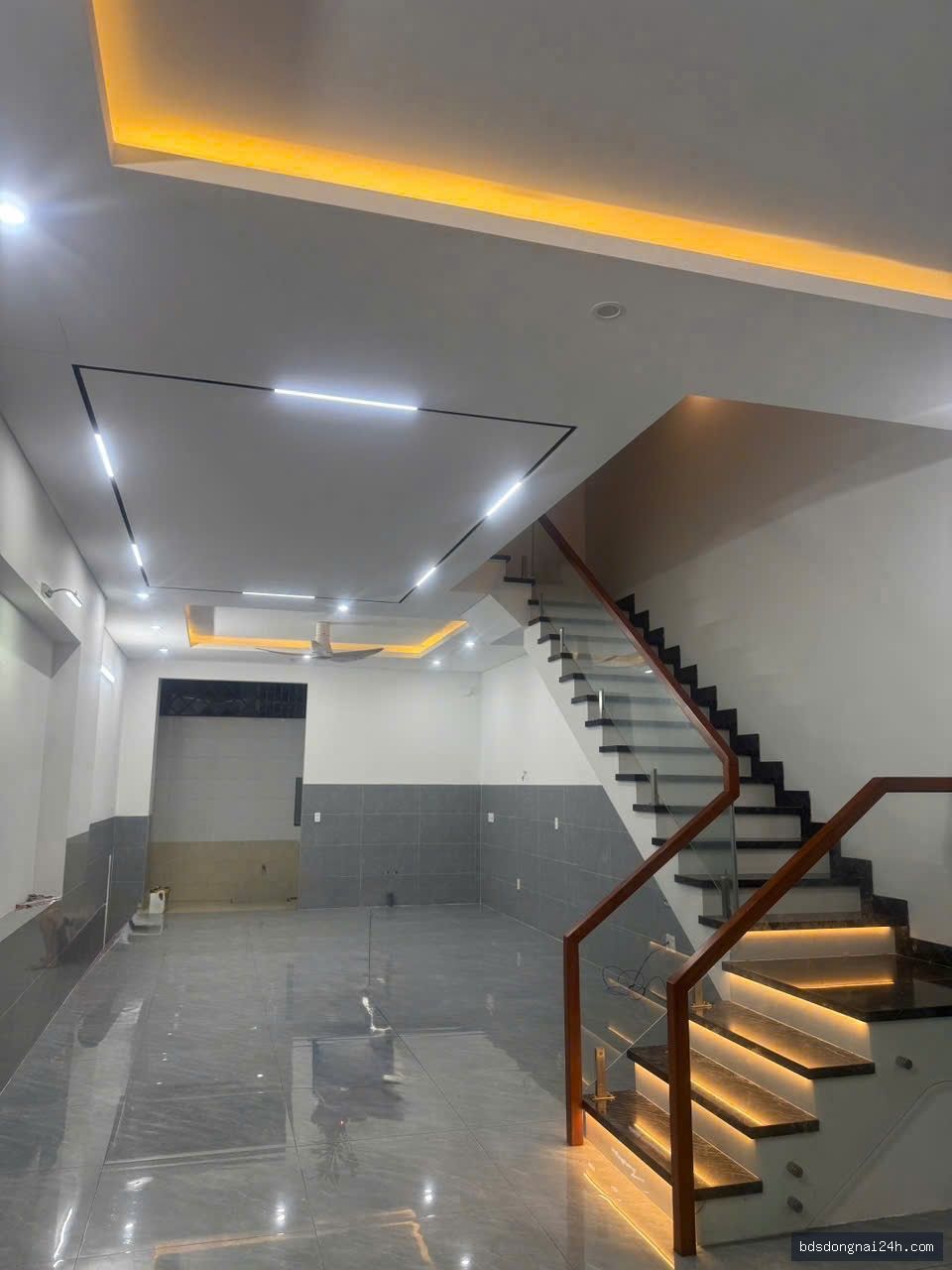 Cho thuê nhà 1 trệt 2 lầu - Hình ảnh 2