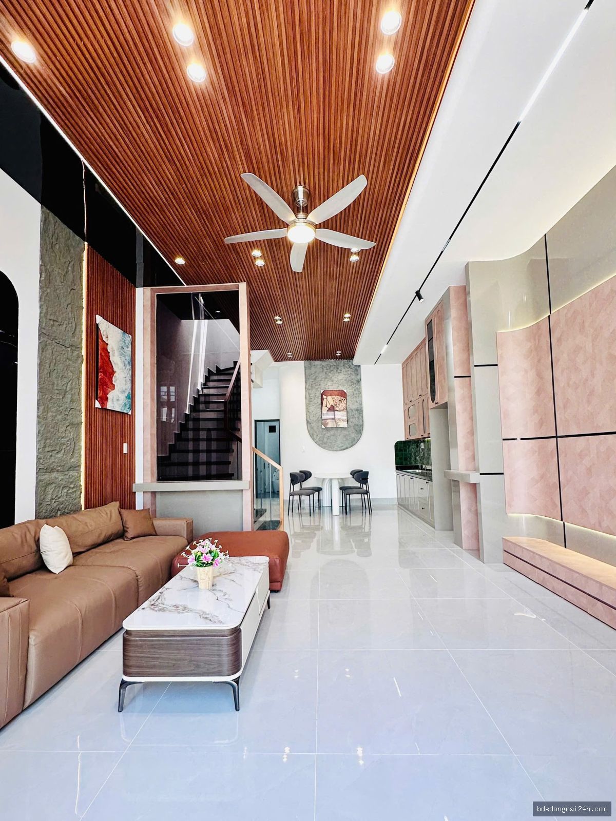 Bán nhà 1 trệt 1 lầu sân ô tô, full nội thất tại Tam Hiệp, Biên Hòa (90m²) - Hình ảnh 3