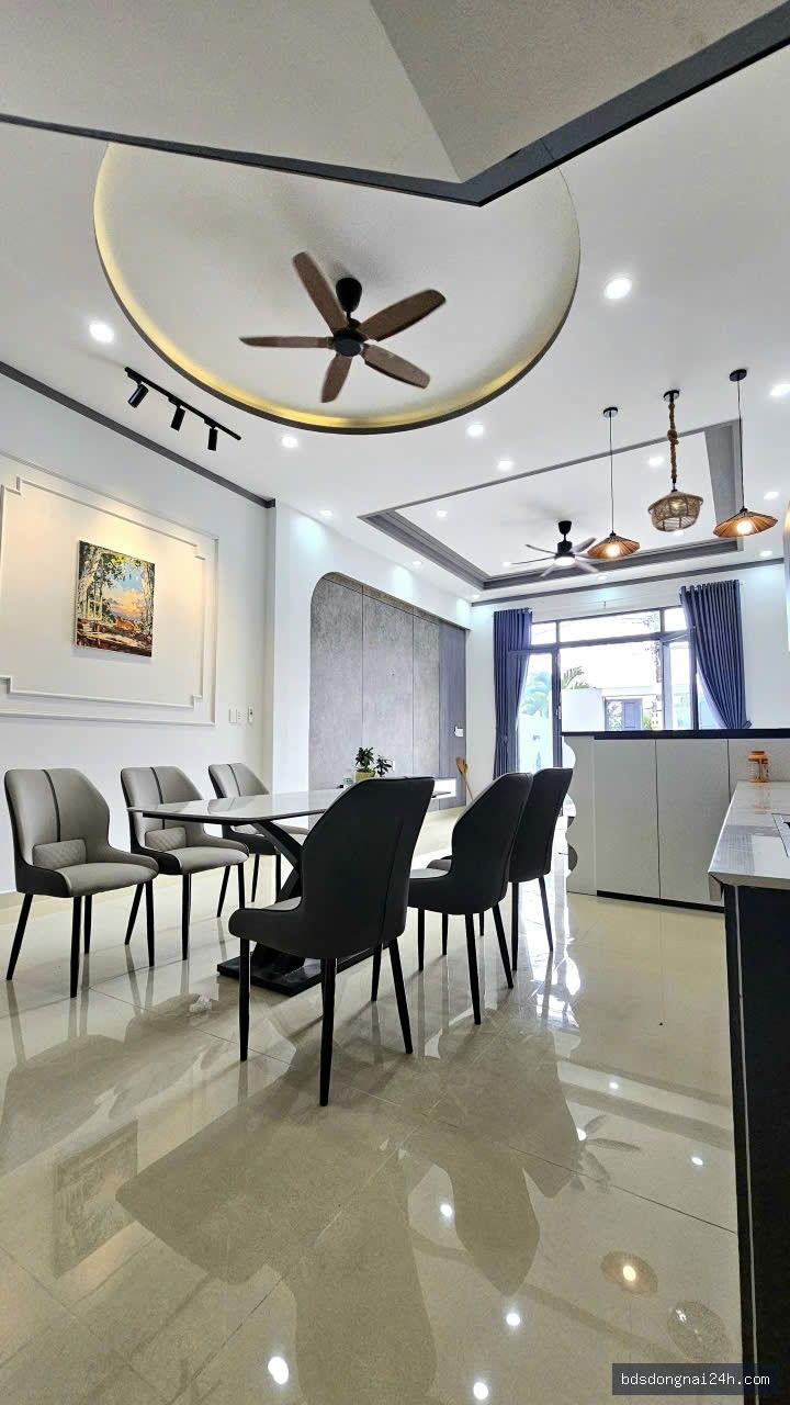 Bán nhà phố hiện đại, sân ô tô tại Hố Nai, Biên Hòa (96m²) - Hình ảnh 4