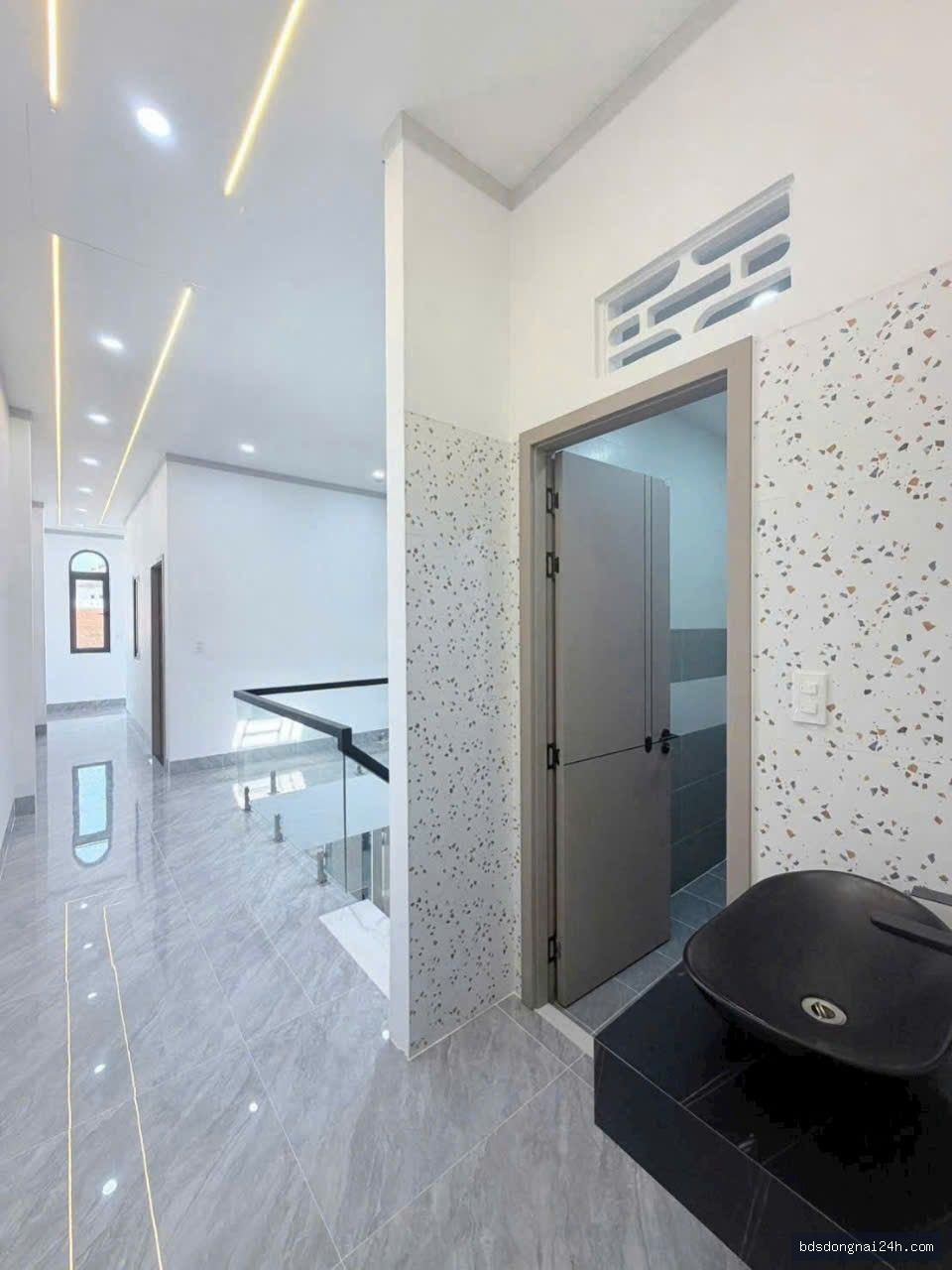 Bán nhà 1 trệt 1 lầu gần chợ (62m²) - Hình ảnh 4