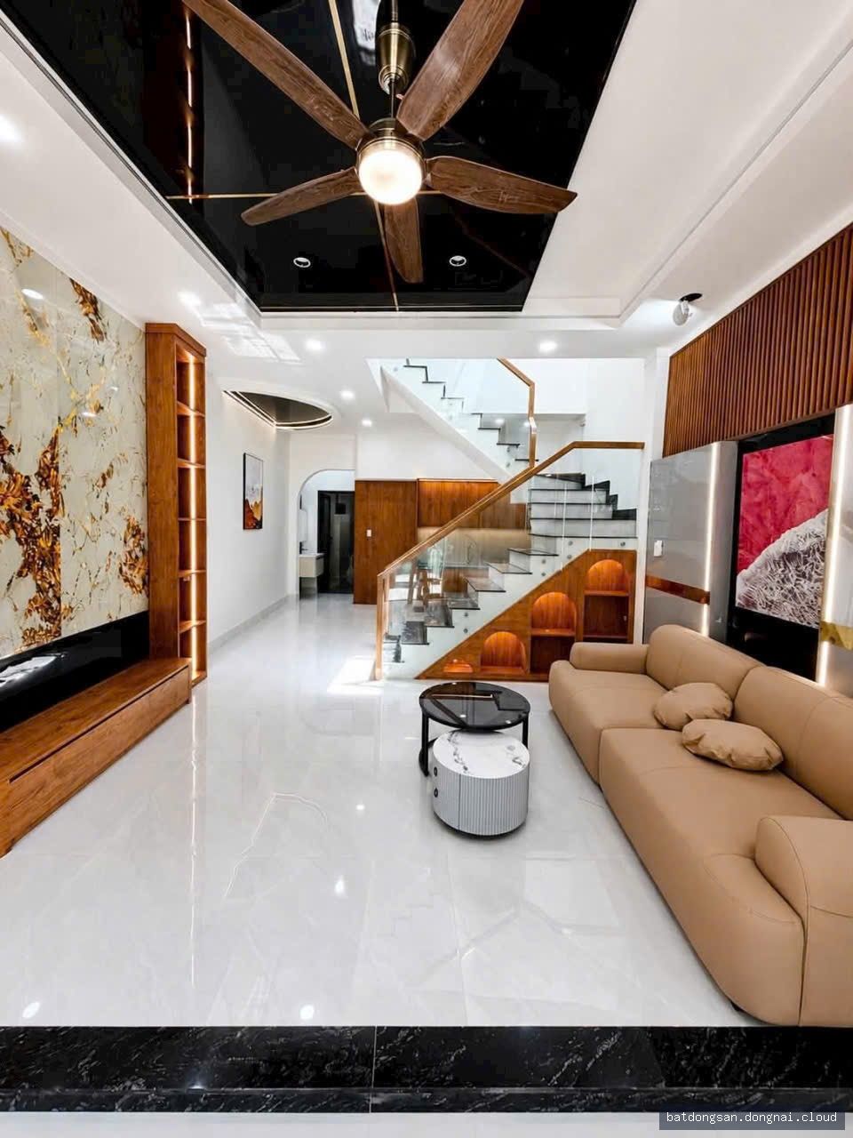 Bán nhà lầu kiên cố