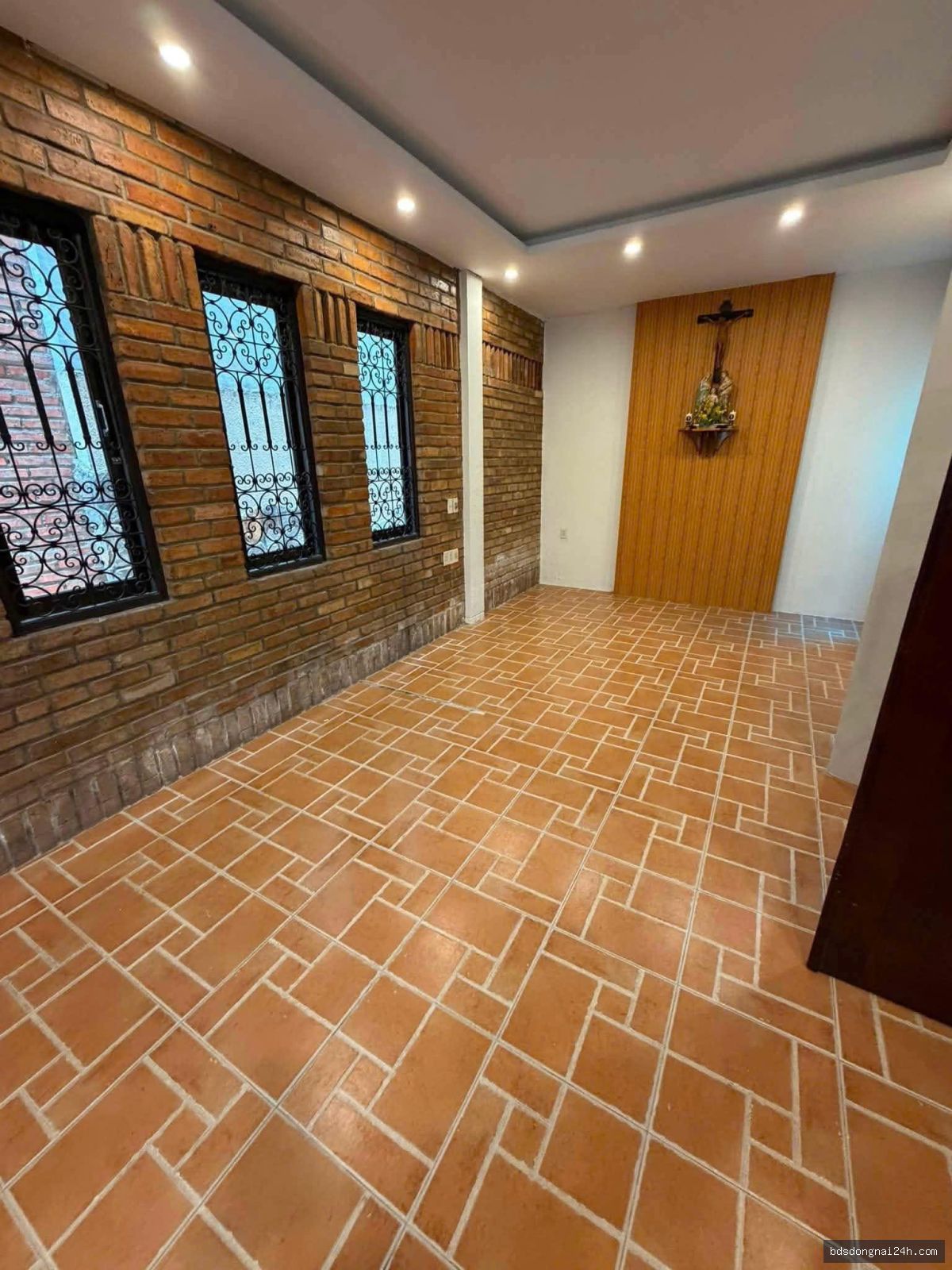 Cho thuê nhà 1 trệt 1 lầu full nội thất, gần chợ tại Thống Nhất, Biên Hòa (176m²) - Hình ảnh 2