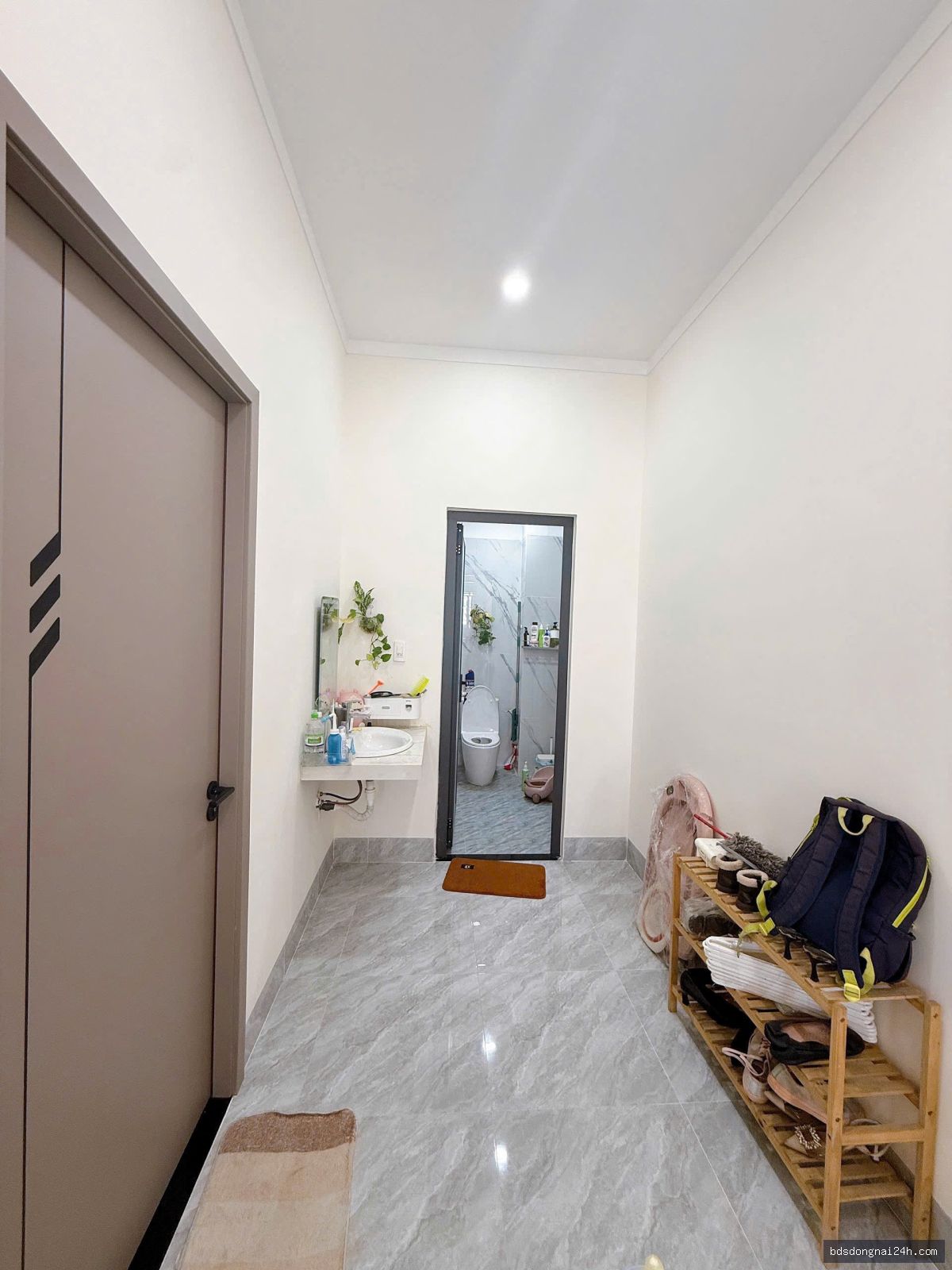 Bán nhà 1 trệt 1 lầu sân ô tô, full nội thất (71.3m²) - Hình ảnh 2