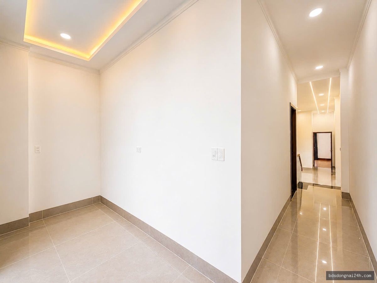 Bán nhà phố hiện đại, sân ô tô tại Trảng Dài, Biên Hòa (170m²) - Hình ảnh 11