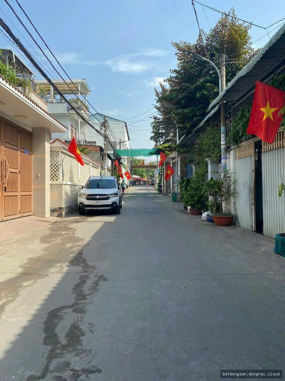 Bán nhà 1 trệt 1 lầu sân ô tô, mặt tiền tại Tân Phong, Biên Hòa (80m²) - Hình ảnh 2