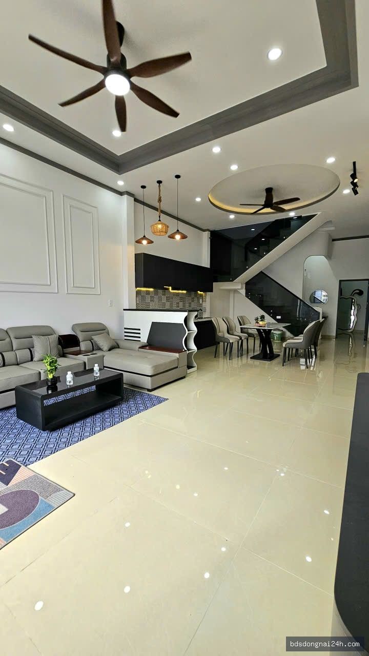 Bán nhà phố hiện đại, sân ô tô tại Hố Nai, Biên Hòa (96m²) - Hình ảnh 3
