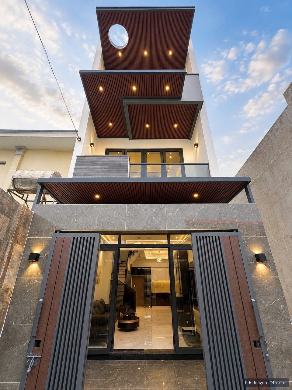 Bán nhà 1 trệt 2 lầu, sân ô tô, full nội thất (75.6m²) - Hình ảnh 11