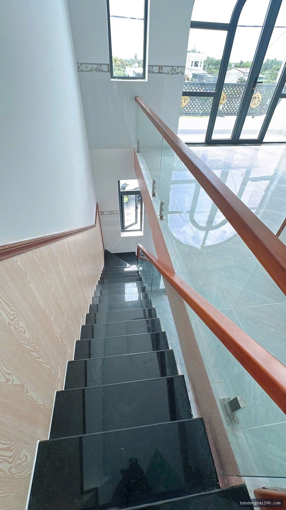 Bán nhà 1 trệt 1 lầu sân ô tô (90m²) - Hình ảnh 6