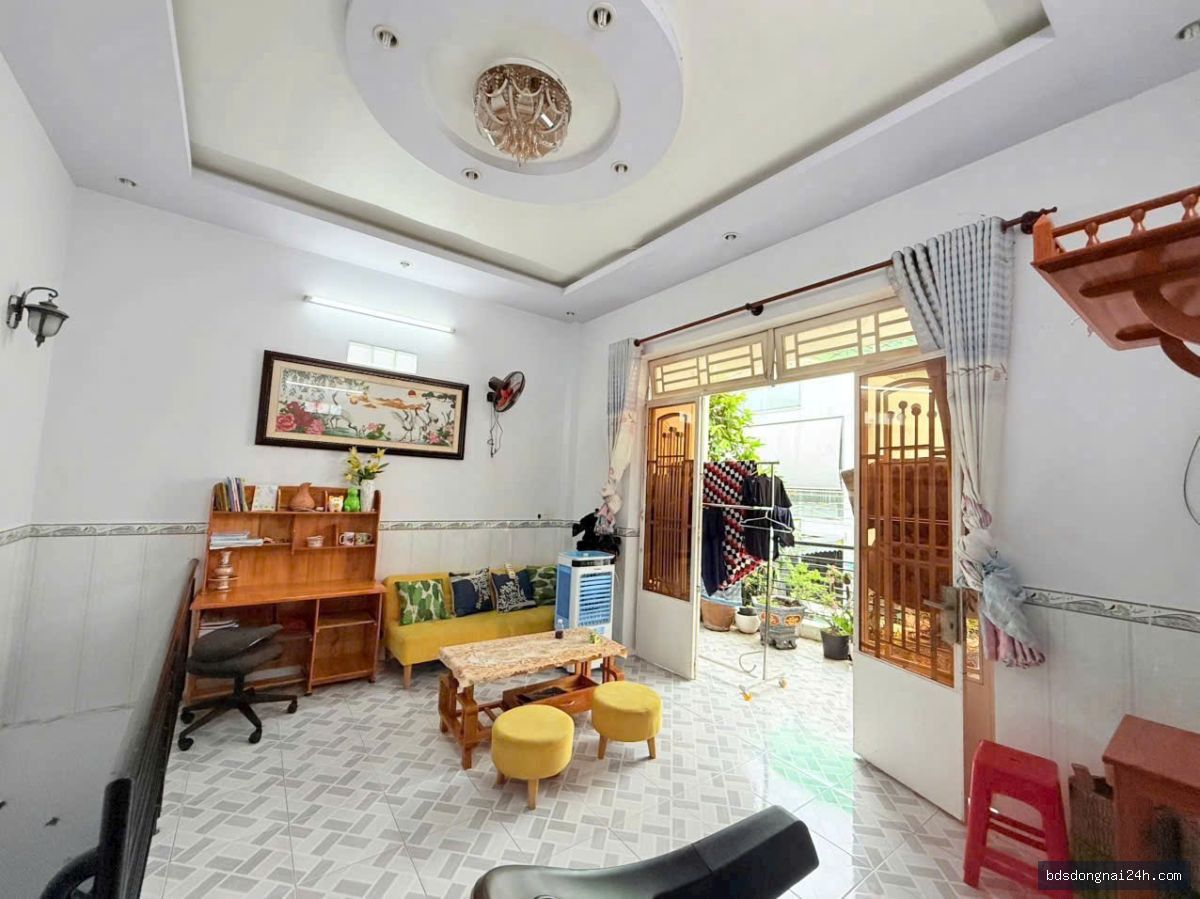 Bán nhà 1 trệt 1 lầu gần chợ tại Tân Phong, Biên Hòa (85m²) - Hình ảnh 3