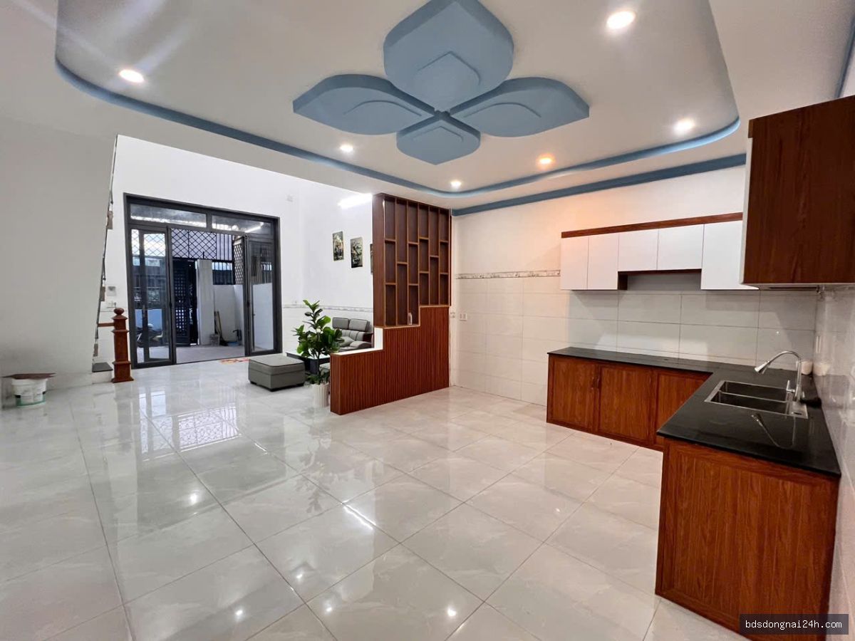 Bán nhà phố, sân ô tô tại Trảng Dài, Biên Hòa (104m²) - Hình ảnh 4