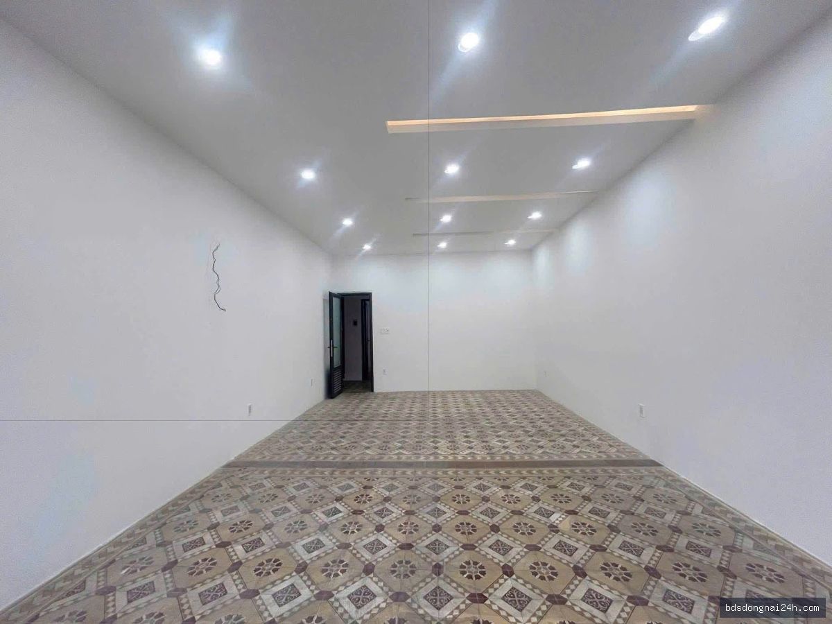 Cho thuê nhà phố mặt tiền (102m²) - Hình ảnh 3