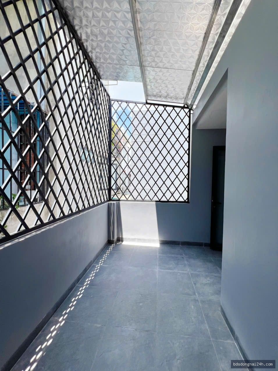 Bán nhà 1 trệt 1 lầu sân ô tô, gần chợ (81m²) - Hình ảnh 13