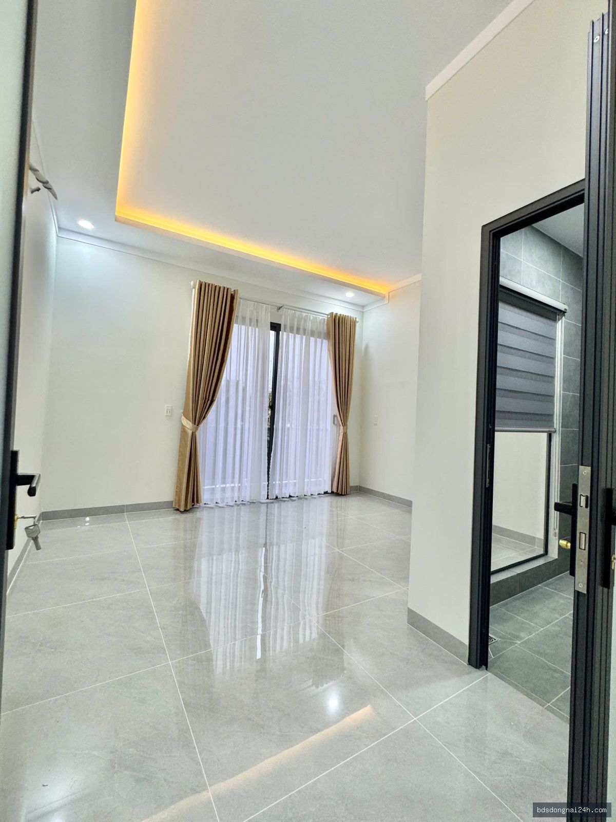 Bán nhà lầu kiên cố, full nội thất - Hình ảnh 9