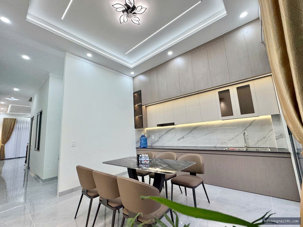 Bán nhà lầu kiên cố, full nội thất - Hình ảnh 8